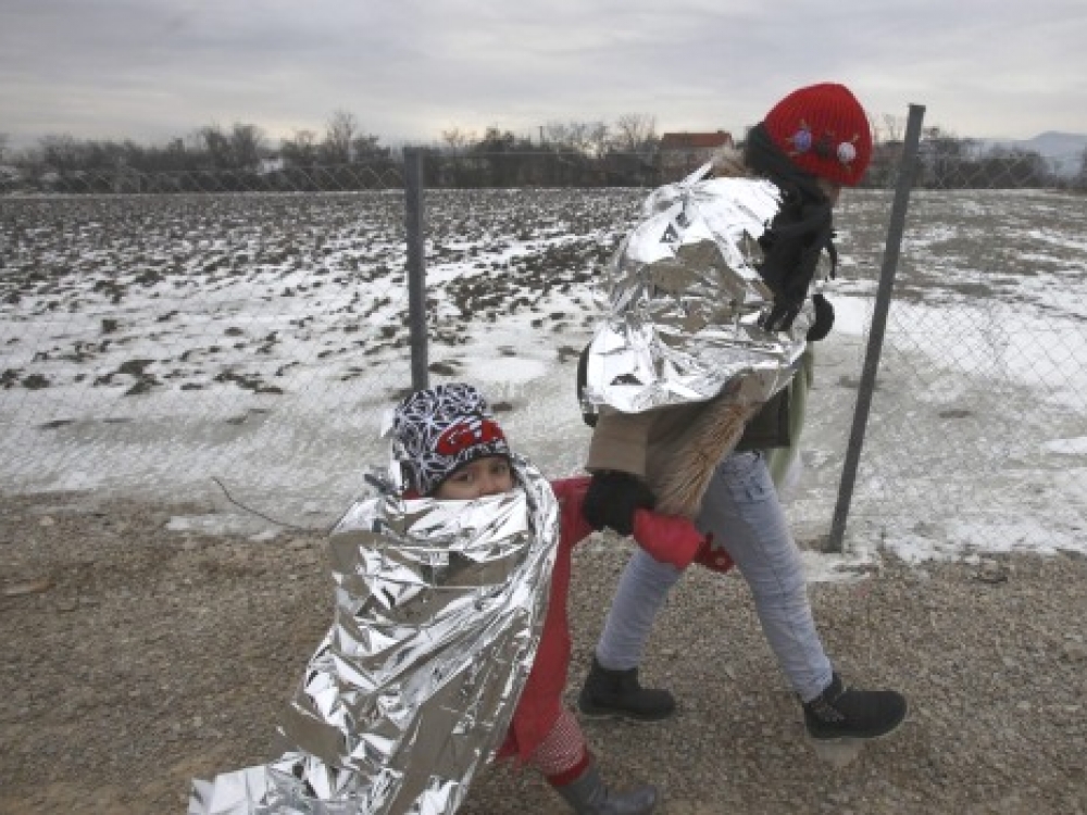 Pabėgėlių turto konfiskavimo problema – tik dalis migracijos įstatymo. Kita nepalankia migrantams gyvenimo Danijoje sąlyga tapo iki trejų metų pailgintas „šeimų susijungimo“ terminas. Jis galioja tik sirams.