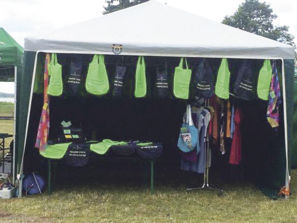 Šiemet, liepos pirmomis dienomis, Varniuose (Telšių rajone) praūžusiame muzikos festivalyje „Bliuzo naktys“ Aplinkos ministerija ragino renginio dalyvius ir svečius neteršti gamtos, skatino sakyti „NE“ besaikiam vartojimui ir nebenaudojamų daiktų ne išmesti, o jais keistis.  Renginio svečiai, prie ministerijos palapinės atnešę nebenaudojamų daiktų, galėjo gauti daugkartinio naudojimo maišelį. 