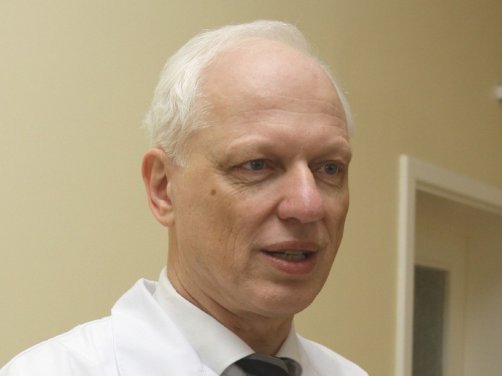 „Juk kartais net ir keisčiausios hipotezės pasitvirtina ir padaro perversmą medicinoje. Be tokių idėjų ar hipotezių, kurios kartais atrodo ir visai nerealios, nebūtų progreso“, - sako LSMU Gastroenterologijos klinikos ir Virškinimo sistemos tyrimo instituto vadovas prof. Limas Kupčinskas.