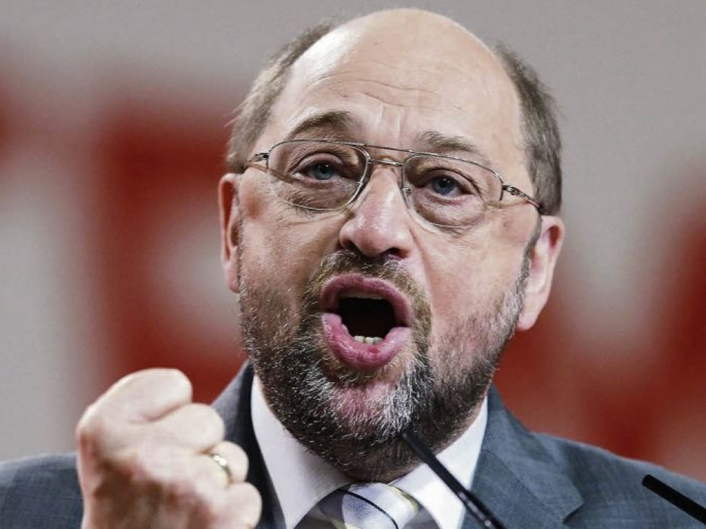 Kaip ir kitose šalyse vokiečiai ieško politiko, kuris sudėtingas problemas pateiktų paprasta, emocijas sukeliančia kalba. Taip, kaip tai sugeba Martinas Šulcas, su Angela Merkel susirungsiantis dėl Vokietijos kanclerio posto. Jis yra žinomas dėl nedviprasmiško ir emocionalaus kalbėjimo – tai retas Vokietijos politikų talentas.