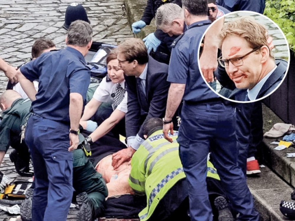 Britų parlamentaras Tobiasas Elwoodas nesvarstydamas puolė į pagalbą praėjusią savaitę Londone teroristo sužalotam policininkui. Bandydamas išgelbėti jam gyvybę politikas stengėsi sustabdyti kraujavimą bei atliko širdies masažą bei dirbtinį kvėpavimą. Deja, pareigūno išgelbėti nepavyko.