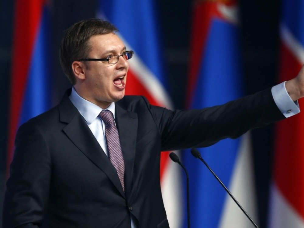 „Tai, kad mūsų sveikatos apsaugos sistema nuo kitų Europos šalių ženkliai atsilieka, man turbūt nereikia pasakoti. Kasdien žiniasklaidoje randame istorijų, kuriose pasakojama, kaip žmonės negavo reikiamo gydymo, vaistų ir panašiai. Man, kaip premjerui, o dabar ir kaip prezidentui, reikia sveikos tautos, su kuria kartu galime nuversti kalnus ir pasiekti progreso“, - teigia Serbijos prezidentas Aleksandras Vučičius.