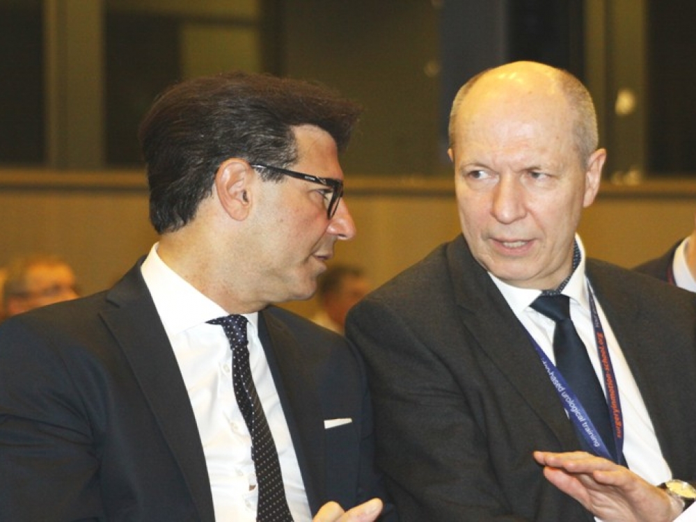 Ketvirtasis Baltijos šalių kongresas, rengiamas kartu su Europos urologų asociacija, yra puiki platforma keistis žiniomis, naujovėmis. Nuotraukoje – prof. Bobas Djavanas iš Vienos (kairėje) ir Nacionalinio vėžio instituto direktorius prof. Feliksas Jankevičius.