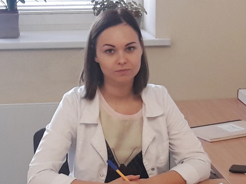 „Galvoju, kad po misijos viską pradedi vertinti kiek kitaip, labiau džiugina paprasti dalykai, juk dažnai žmonės tuose regionuose neturi nieko, jiems net švarus vanduo, kas mums yra kaip savaime suprantamas dalykas, yra sunkiai prieinamas, ką jau kalbėti apie sveikatos priežiūrą“, - sako Lietuvos kariuomenės Dr. Jono Basanavičiaus karo medicinos tarnybos Pirminės karių sveikatos priežiūros centro Rukloje šeimos gydytoja kapitonė Indrė Vitkauskaitė.