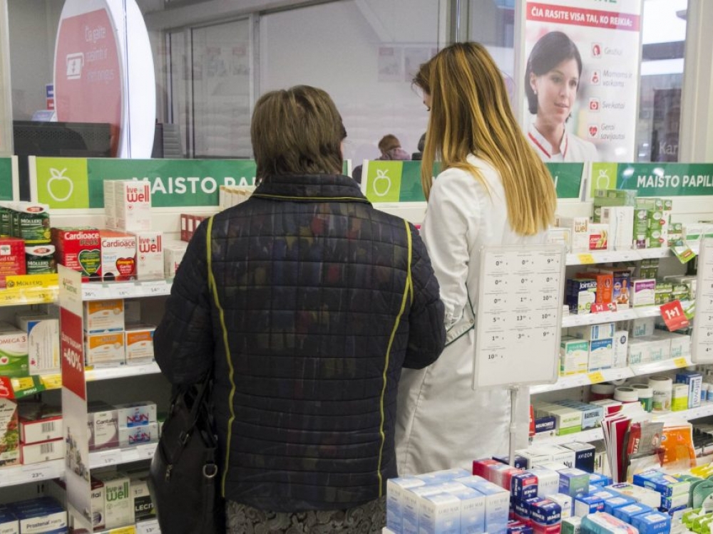 Sveikatos apsaugos ministerija skaičiuoja, kad per trečiąjį ketvirtį priemokos pacientams sumažėjo 3 mln. eurų. Tiesa, Vaistų gamintojų asociacija, analizuodama VLK pateiktus duomenimis, pastebėjo, kad kompensacijas vaistams gavo 2 tūkst. pacientų mažiau. Brangiems vaistams išleista 2,3 mln. eurų daugiau, nors pacientų skaičius sumažėjo.