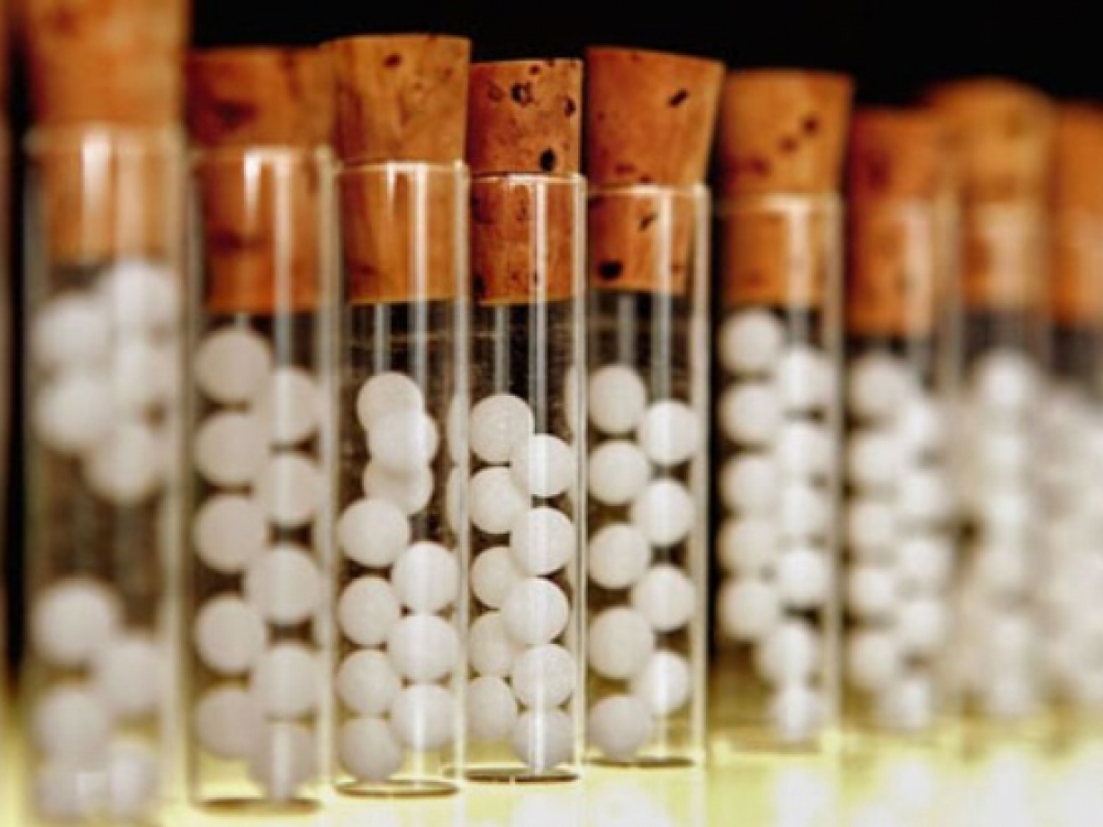 FDA pareigūnų teigimu, norima uždrausti prekiauti ir tokiais homeopatiniais preparatais, kurie tariamai padeda nuo ypač sunkių ligų, pvz., vėžio, ar kurie yra lašinami, leidžiami ir pan. 