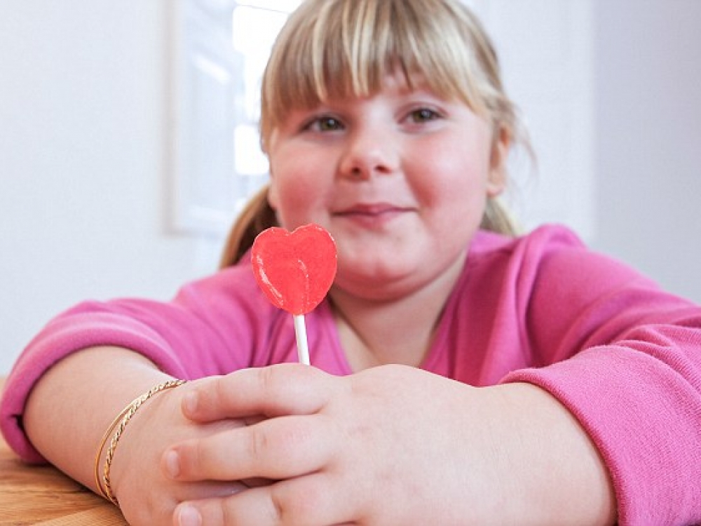 Didžiausia problema yra ta, kad nutukę vaikai nevalgo gero maisto, vengia angliavandenių, kur daug skaidulinių medžiagų, tačiau skanauja saldainius ar bandeles.