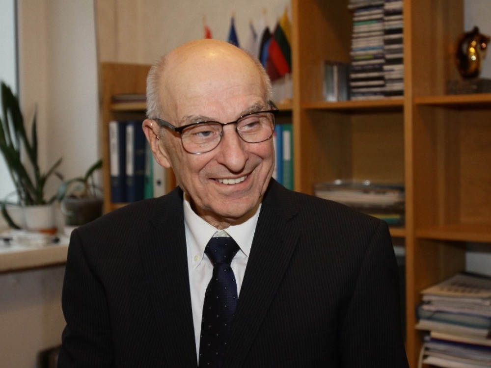 vienas garsiausių Lietuvos kardiochirurgų profesorius emeritas Vytautas Jonas Sirvydis.