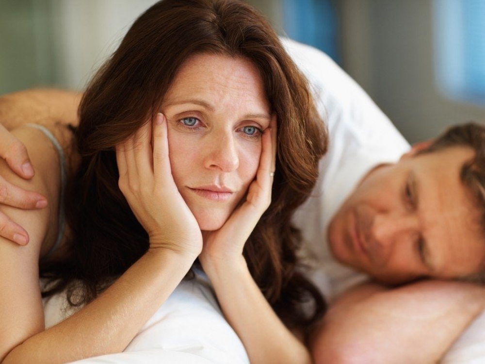 Makšties sausumas, dar vadinamas atrofiniu vaginitu, – ypač dažna vyresnių moterų problema. Po menopauzės praėjus 3–4 metams makšties sausumas gali varginti net 47 procentų dailiosios lyties atstovių.