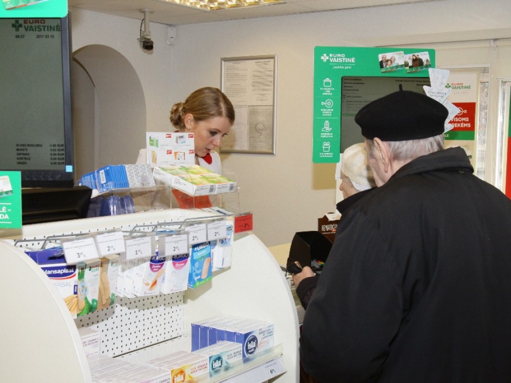 VLK duomenimis, pernai Lietuvoje kompensuojamuosius vaistus ir MPP vartojo apie 1,2 mln. apdraustų privalomuoju sveikatos draudimu gyventojų arba maždaug 43 proc. visų Lietuvos žmonių. Iš visų vartojusių kompensuojamuosius vaistus  ir MPP – pusė yra vyresni kaip 60 metų.