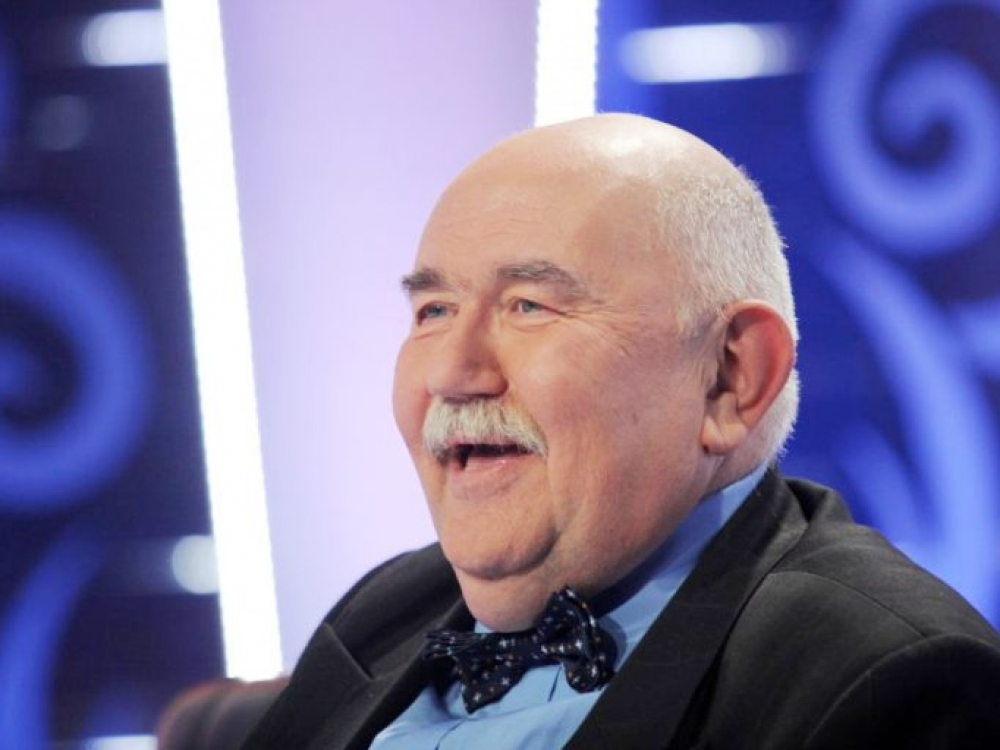 „Nesureikšminkite patys savęs. Nesureikšminkite savo ligų, negalavimų. Tai - psichologinis dalykas. Kai visą laiką galvoji, kad tau skauda koją, ją ir įsiskausta. Nukreipkite mintis į pasaulį, į gamtą, į meną“, - sako Lietuvos dirigentų, muzikologas, pedagogas, Nacionalinės premijos laureatas profesorius Donatas Katkus.