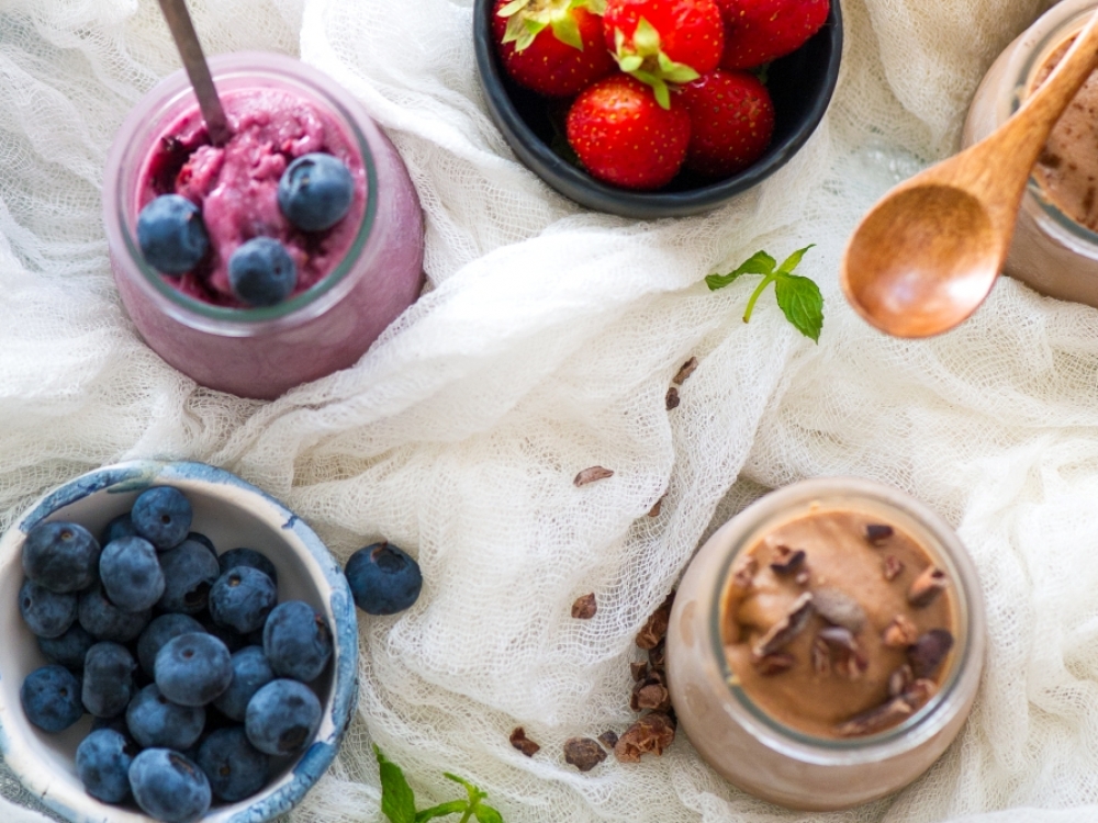 Naminiai ledai „nicecream“ gaminamus iš vienintelio ingrediento – bananų, aišku, juos galima gardinti kuo tik širdis geidžia.