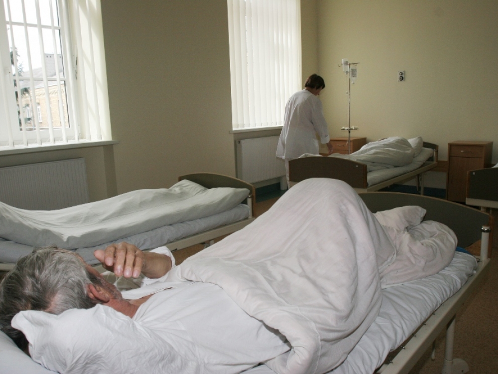 Sveikatos apsaugos ministerija tikina, kad siūlymas apmokėti anonimišką PSDF lėšomis apmokamą gydymą sergantiems priklausomybėmis nuo alkoholio, narkomanijos ar toksikomanijos yra diskriminacinis kitomis sergančiųjų atžvilgiu.