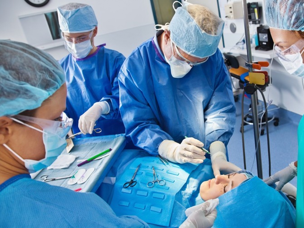 Prieš nuspręsdami, ar rinktis privačią, ar valstybinę kliniką, apsvarstykite visus abiejų įstaigų aspektus, apsibrėžkite savo reikalavimus ir lūkesčius bei finansinį aspektą. 