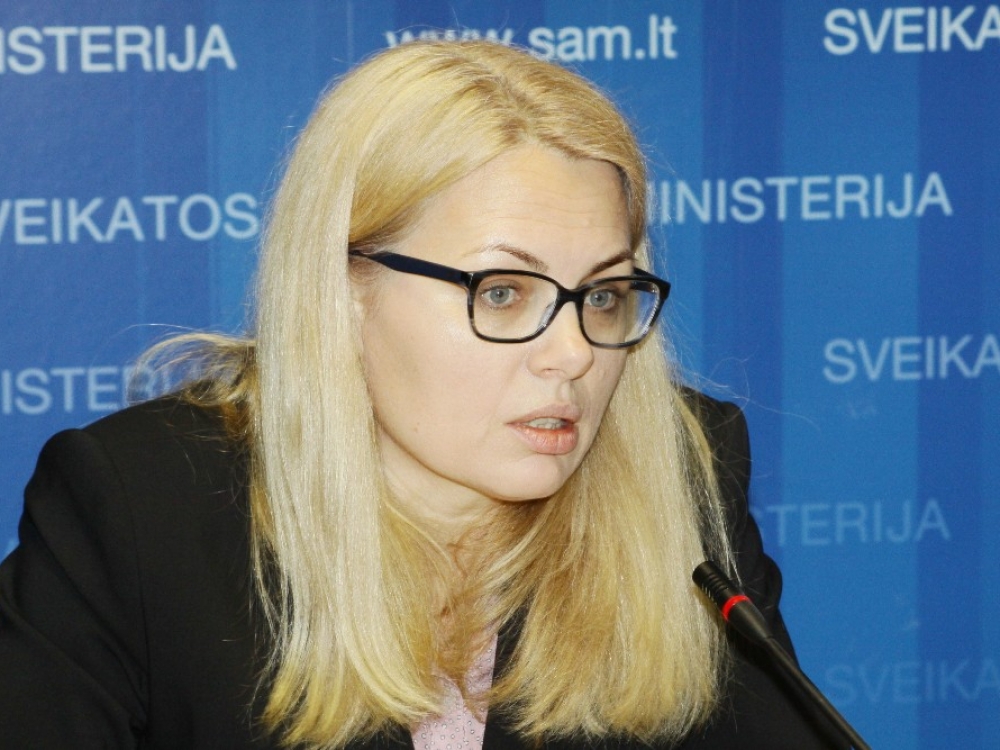 „Labai tikimės, kad jau netrukus visiškai pereisime prie elektroninių receptų. Pusė Lietuvos gydytojų jau išrašo vien tik elektroninius receptus. Tad raginame ir kitus gydytojus, vis dar išrašančius ir popierinius receptus, kuo greičiau pereiti prie visų elektroninių“, – teigia Sveikatos apsaugos viceministrė Kristina Garuolienė.